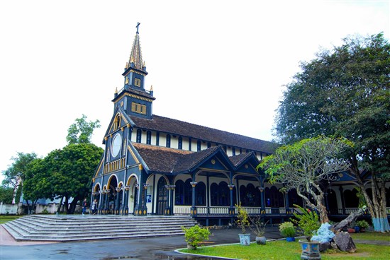 Điểm danh 7 nhà thờ ở Việt Nam có lối kiến trúc đẹp và độc đáo nhất du khách nên ghé thăm một lần