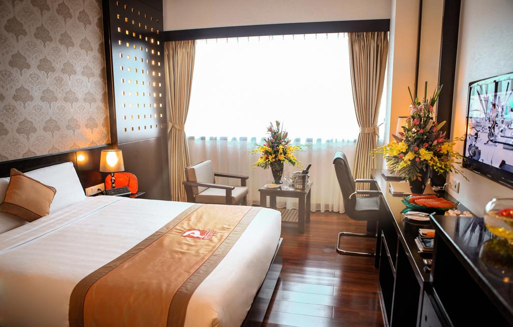 Phòng nghỉ trong khách sạn Halong Palace